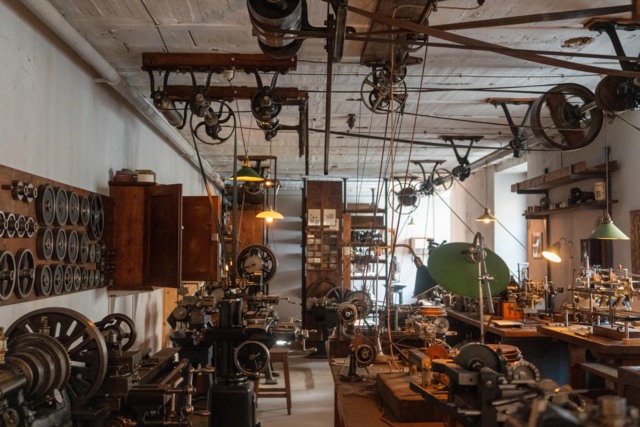 atelier-du-dr-wyss_DEFAULT.jpg