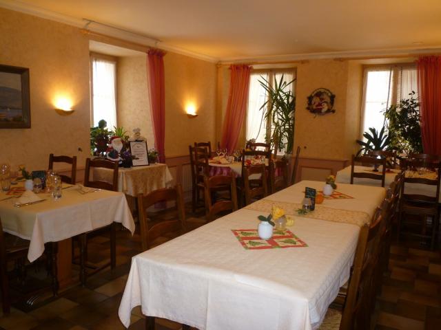 auberge-de-la-couronne-fiez_DEFAULT.jpg