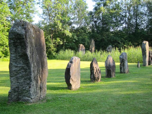 menhirs-de-clendy-yverdon-les-bains_DEFAULT.jpg