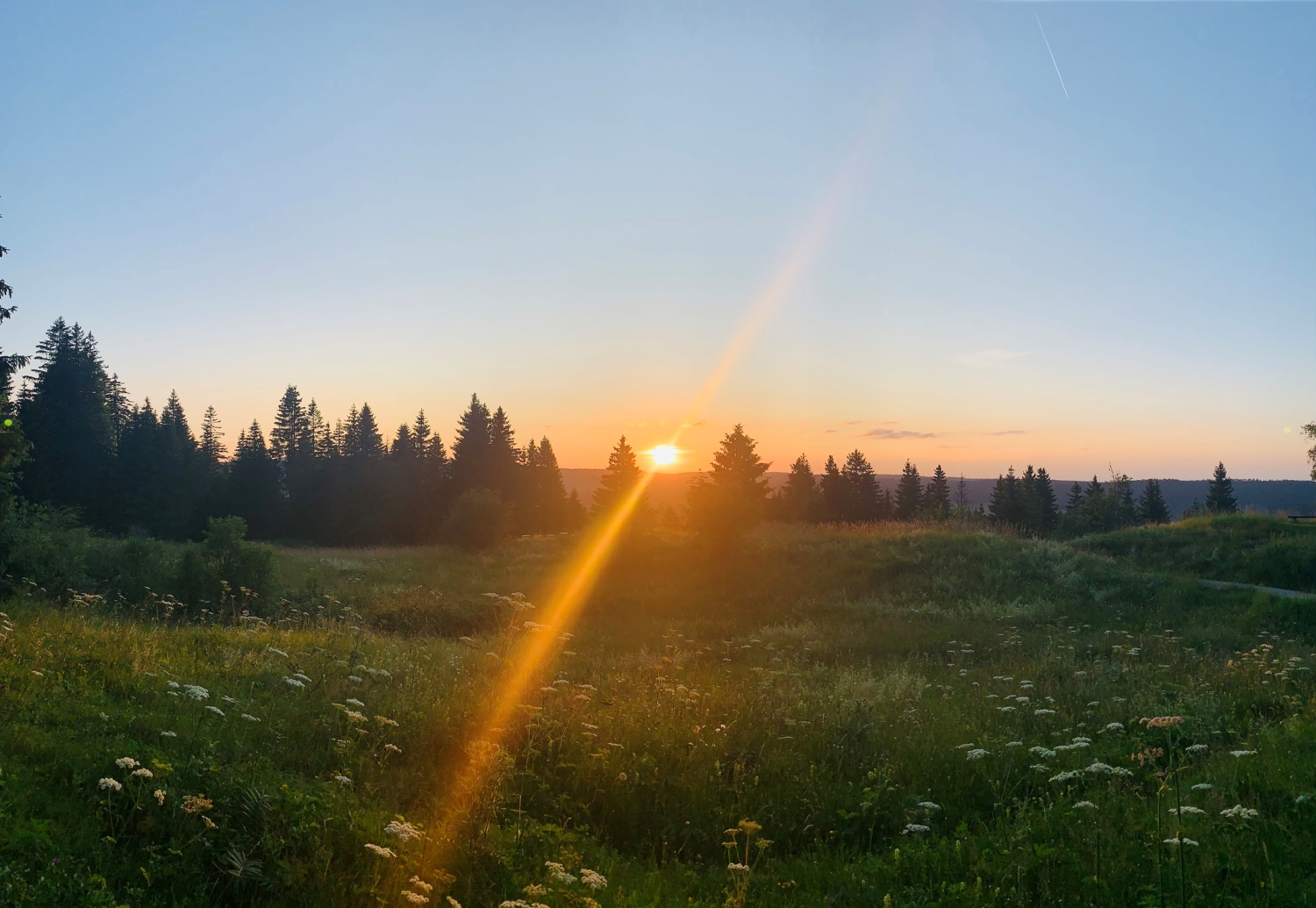 Randos à la Vallée de Joux et nuit sous tipi