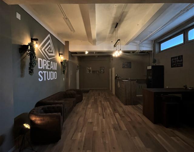 dream-studio-2_DEFAULT.jpg